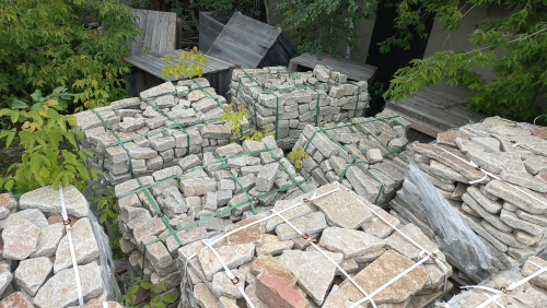 Плитняк гранитный галтованный купить в Республике Мордовия