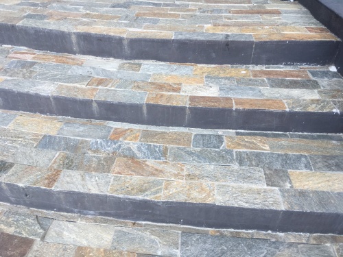 Плитка из Златолита Уральского для лестницы купить в Республике Мордовия