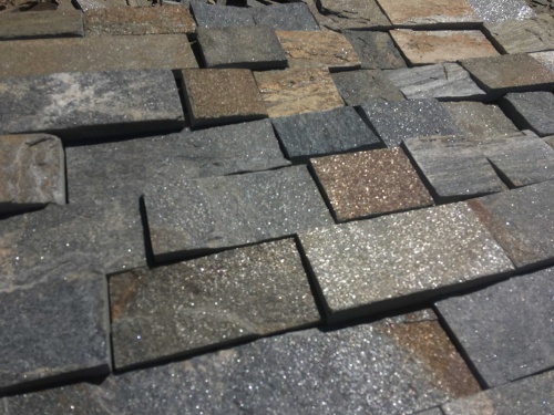 Плитка пилёная златолит Уральский для цоколя, отмостки купить в Республике Мордовия