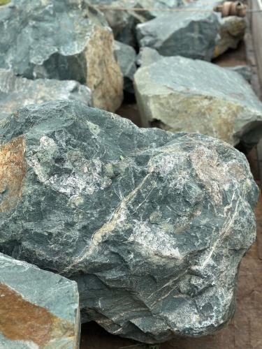 Камни для ландшафтного дизайна зелёные 10-60 килограмм купить в Республике Мордовия