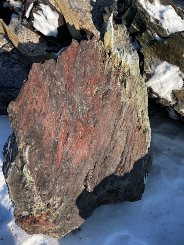 Ландшафтные глыбы красно-фиолетовые 200-1000 килограмм купить в Республике Мордовия