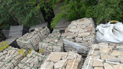 Плитняк гранитный галтованный купить в Республике Мордовия