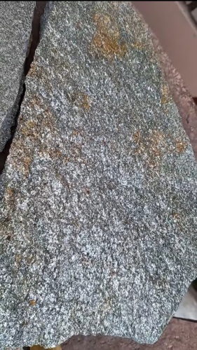 Плитняк златолит серебристый для цоколя, отмостки купить в Республике Мордовия