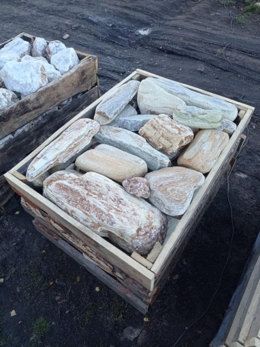 Златолит жёлтый, жёлто-зелёный глыбки и валуны для ланшафтного дизайна купить в Республике Мордовия