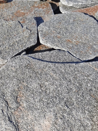 Златолит серебристый галтованный для лестниц купить в Республике Мордовия