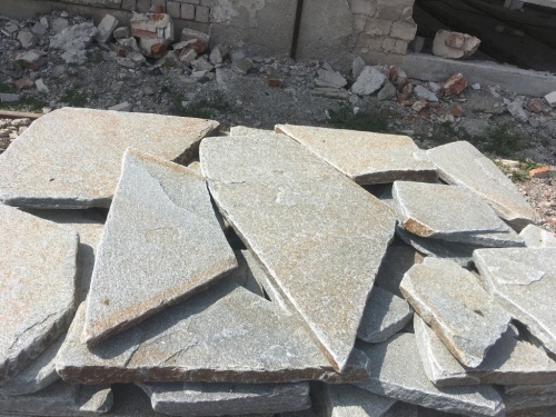 Златолит серебристый галтованный для лестниц купить в Республике Мордовия